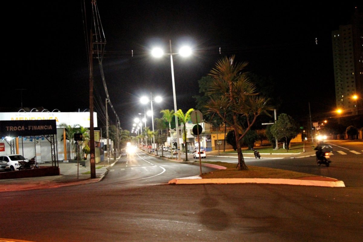 Arapongas: Economia e mobilidade, Lâmpadas de LED valorizam Av. Gaturamo