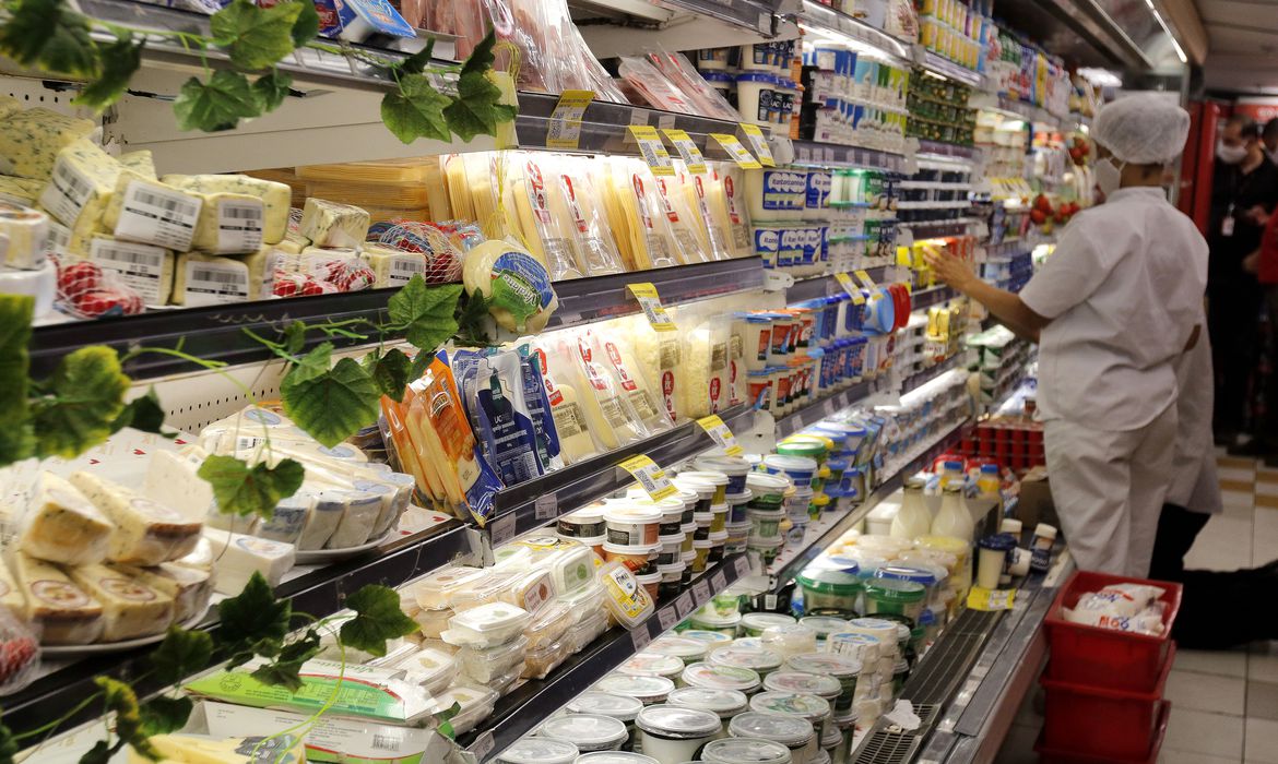 Vendas da indústria de alimentos crescem 3,74% de janeiro a maio